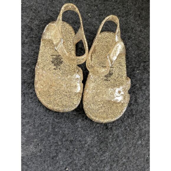 2 Baby Girls Sandals Jelly Shoes 1 Gold, 1 Pink - Picture 2 of 9